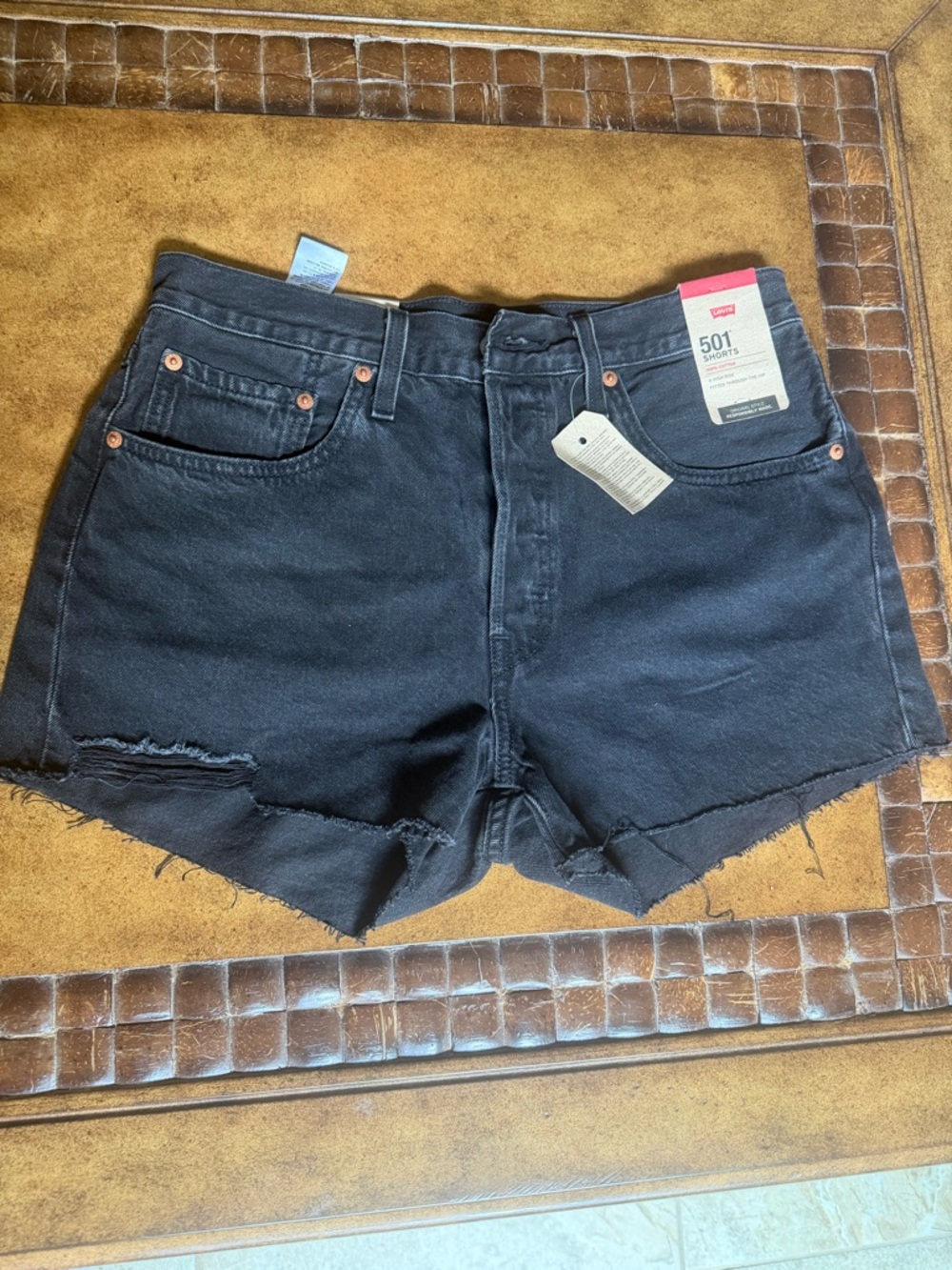 NWT Levi’s 501 High Rise Cutoff Denim Shorts Size 30
